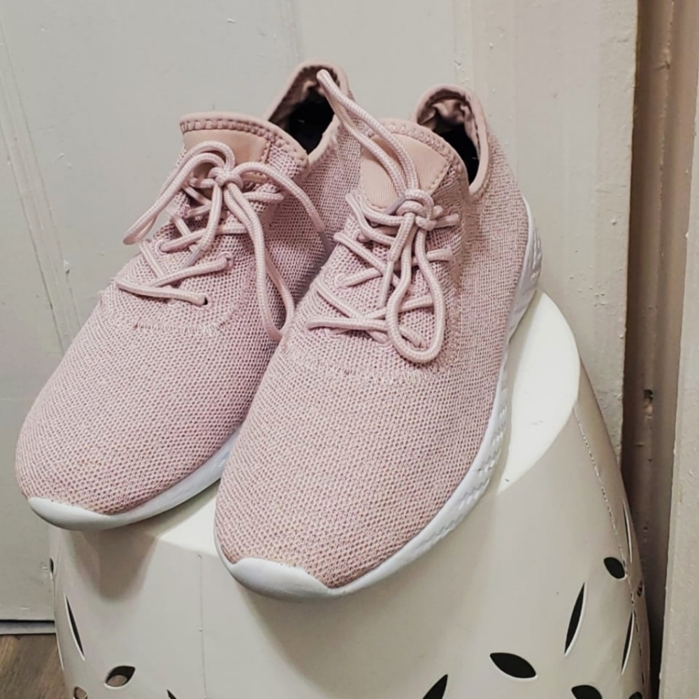 Nude Pink Women's Running Shoes Size 8½ 🌴